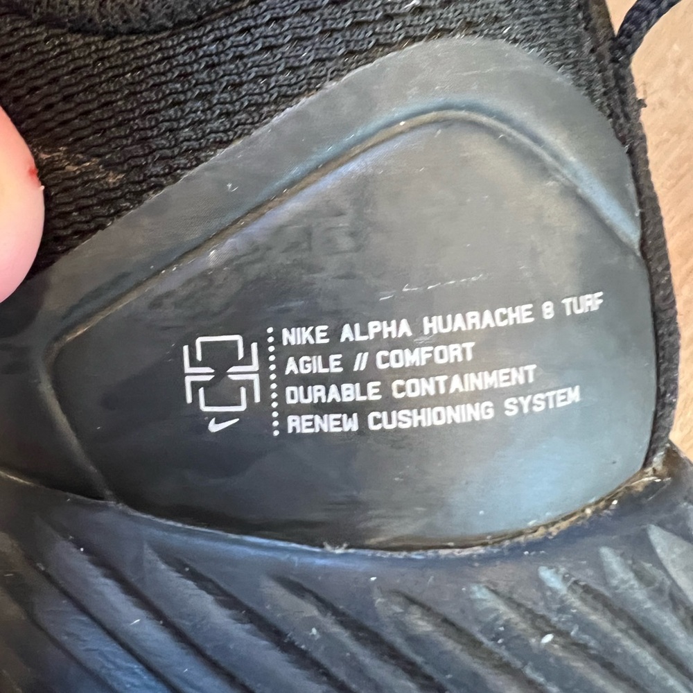 Nike Alpha Huarache 8 Turf shoes/cleats- size 6 - Picture 3 of 4